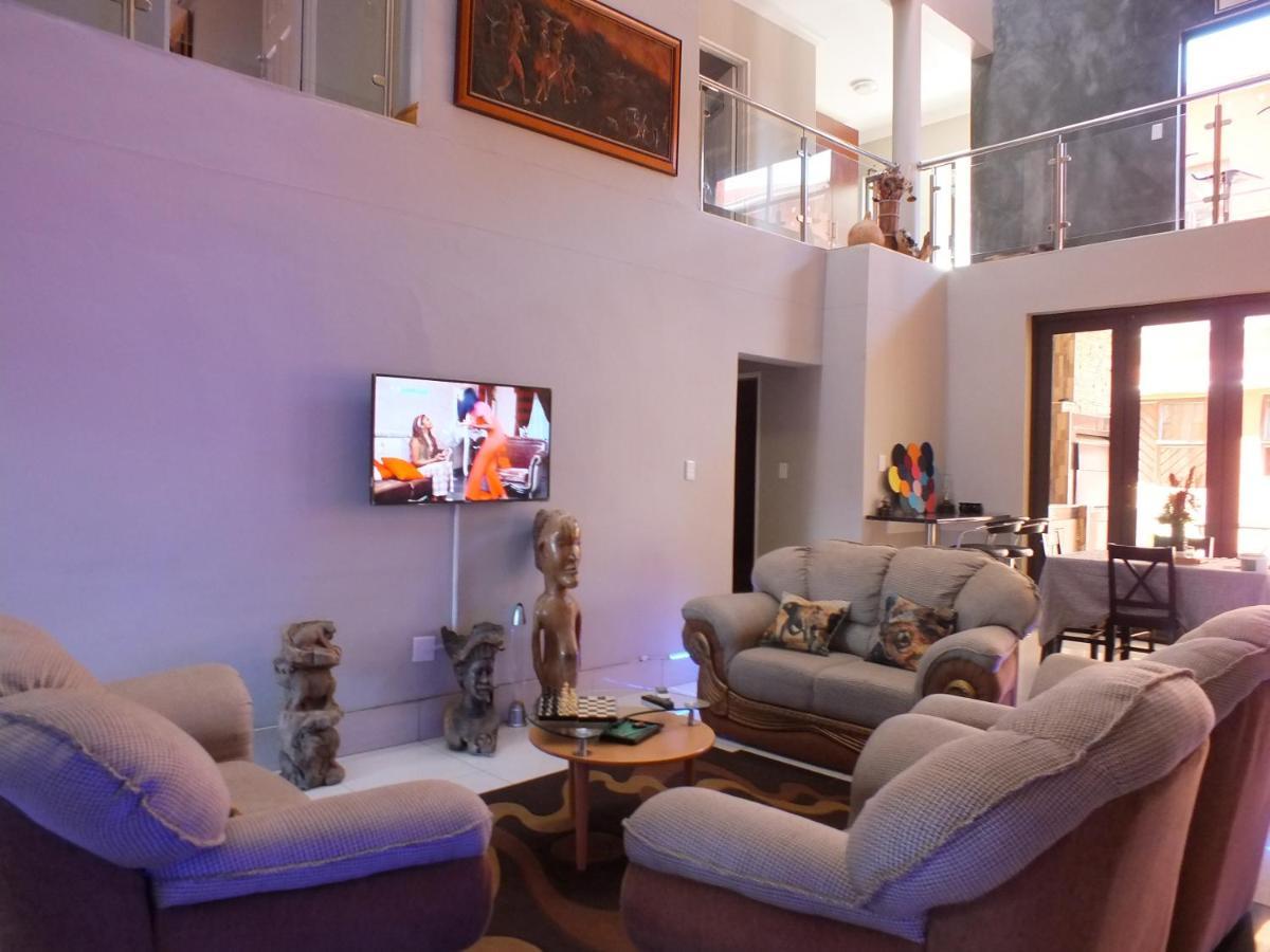 Royal Castle Guest House Windhoek Luaran gambar